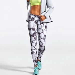 Athleta Chaturanga Floral Crush Leggings Sz Small